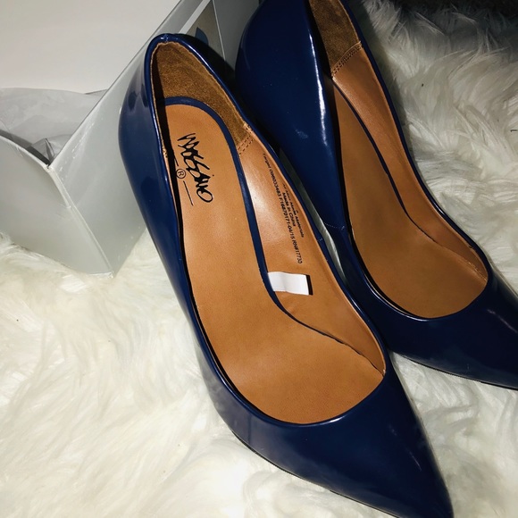 Blue heels - Picture 2 of 2